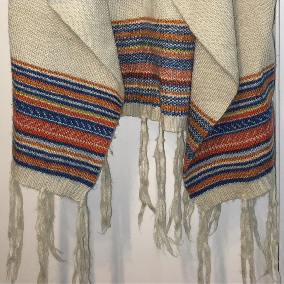 Sleeveless southwestern vest - Picture 2 of 2